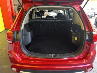 2015 Mitsubishi Outlander - Thumbnail