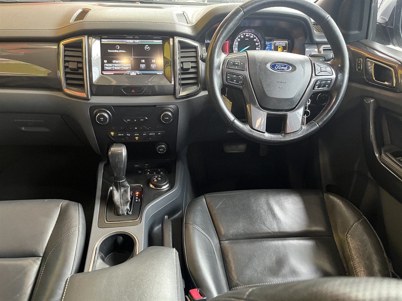 2016 Ford Everest