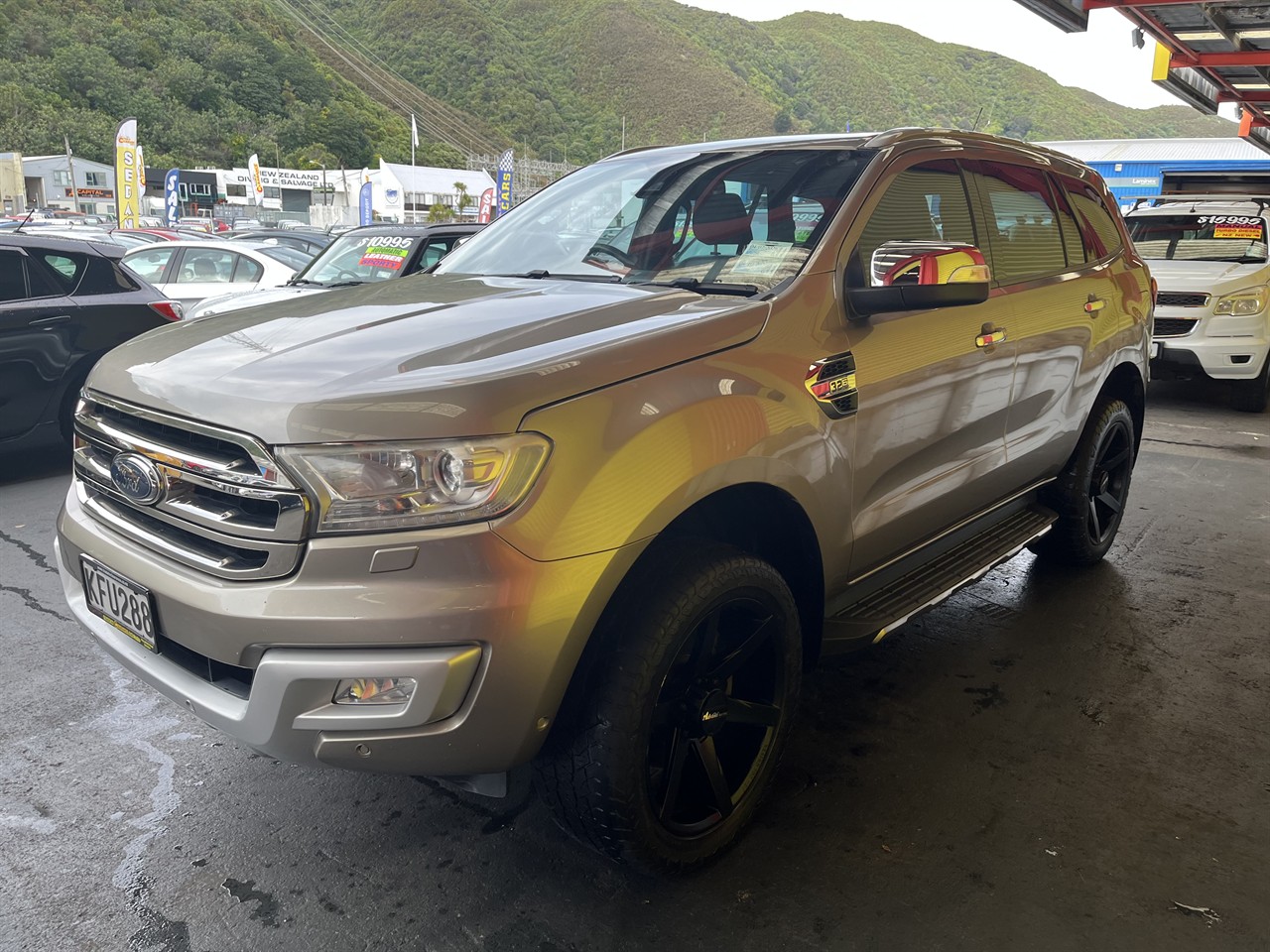 2016 Ford Everest