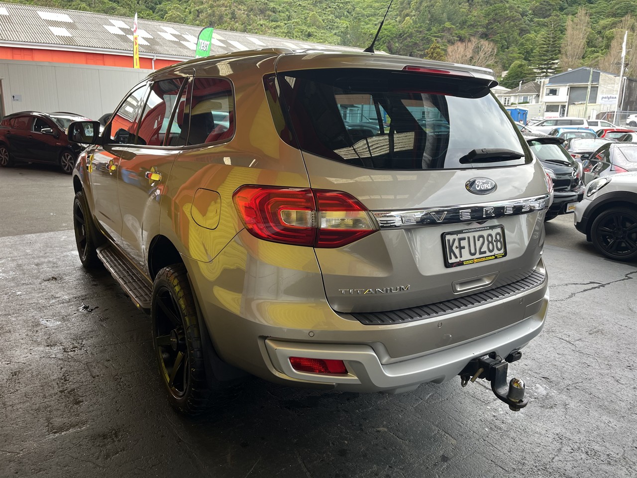 2016 Ford Everest