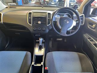 2005 Nissan Wingroad - Thumbnail