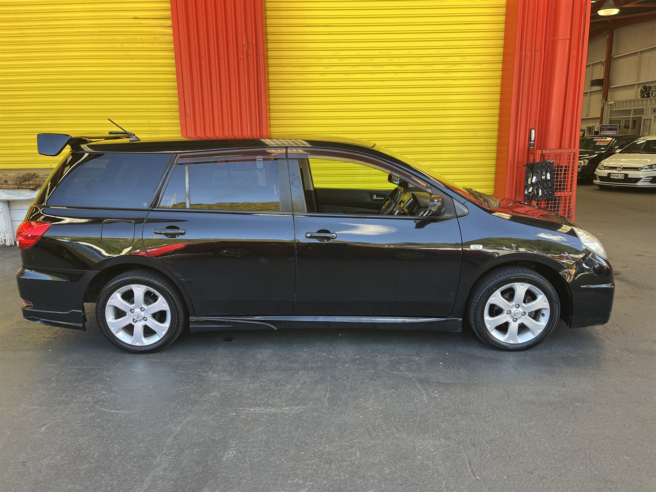 2005 Nissan Wingroad