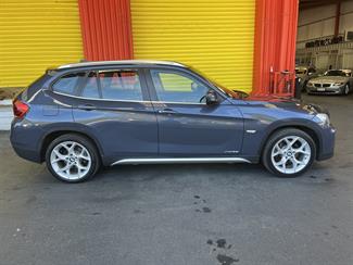 2010 BMW X1 - Thumbnail