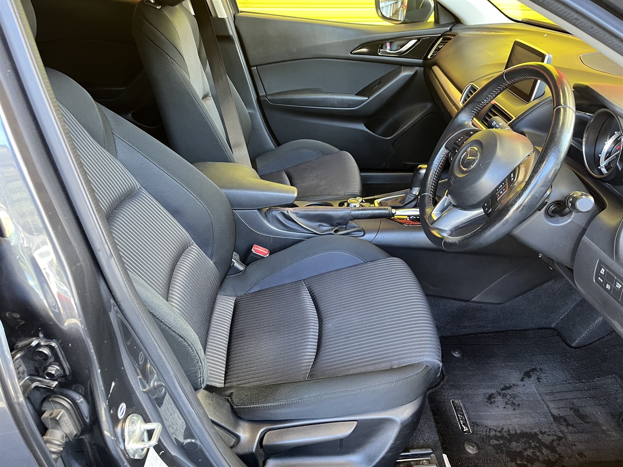 2014 Mazda Axela