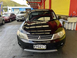 2006 Mitsubishi Outlander - Thumbnail