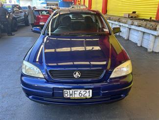 2004 Holden Astra - Thumbnail