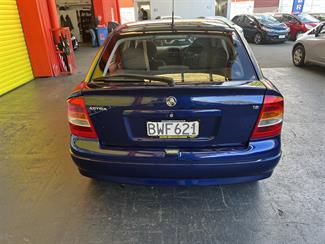 2004 Holden Astra - Thumbnail