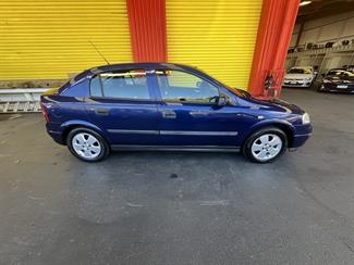 2004 Holden Astra - Thumbnail