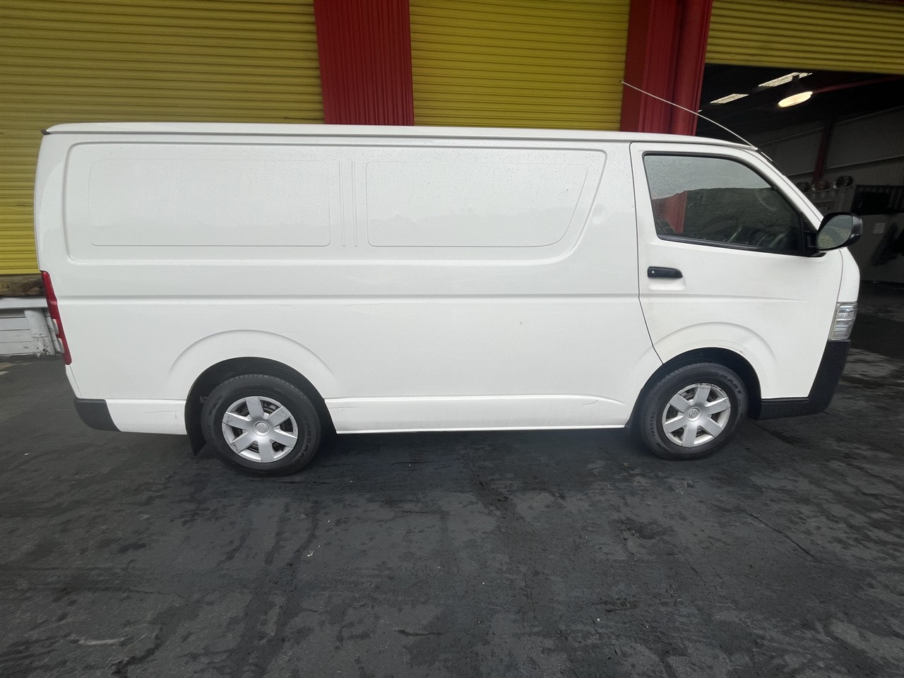 2016 Toyota Hiace