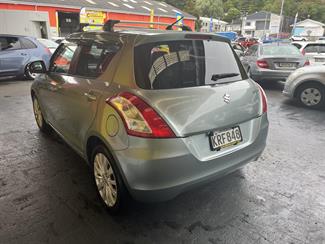 2010 Suzuki Swift - Thumbnail