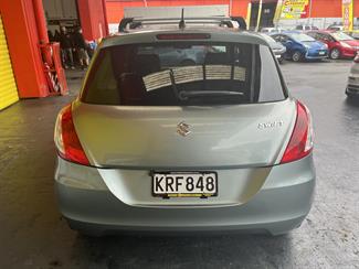 2010 Suzuki Swift - Thumbnail