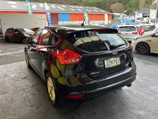 2016 Ford Focus - Thumbnail