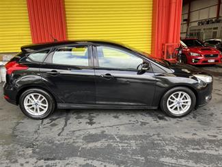 2016 Ford Focus - Thumbnail