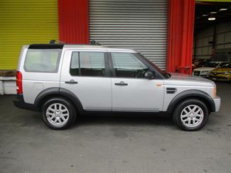 2009 Land Rover Discovery - Thumbnail