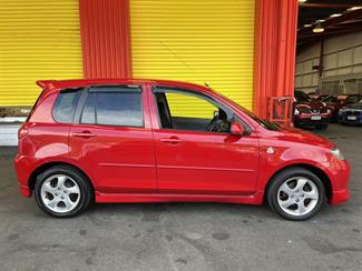 2003 Mazda Demio - Thumbnail