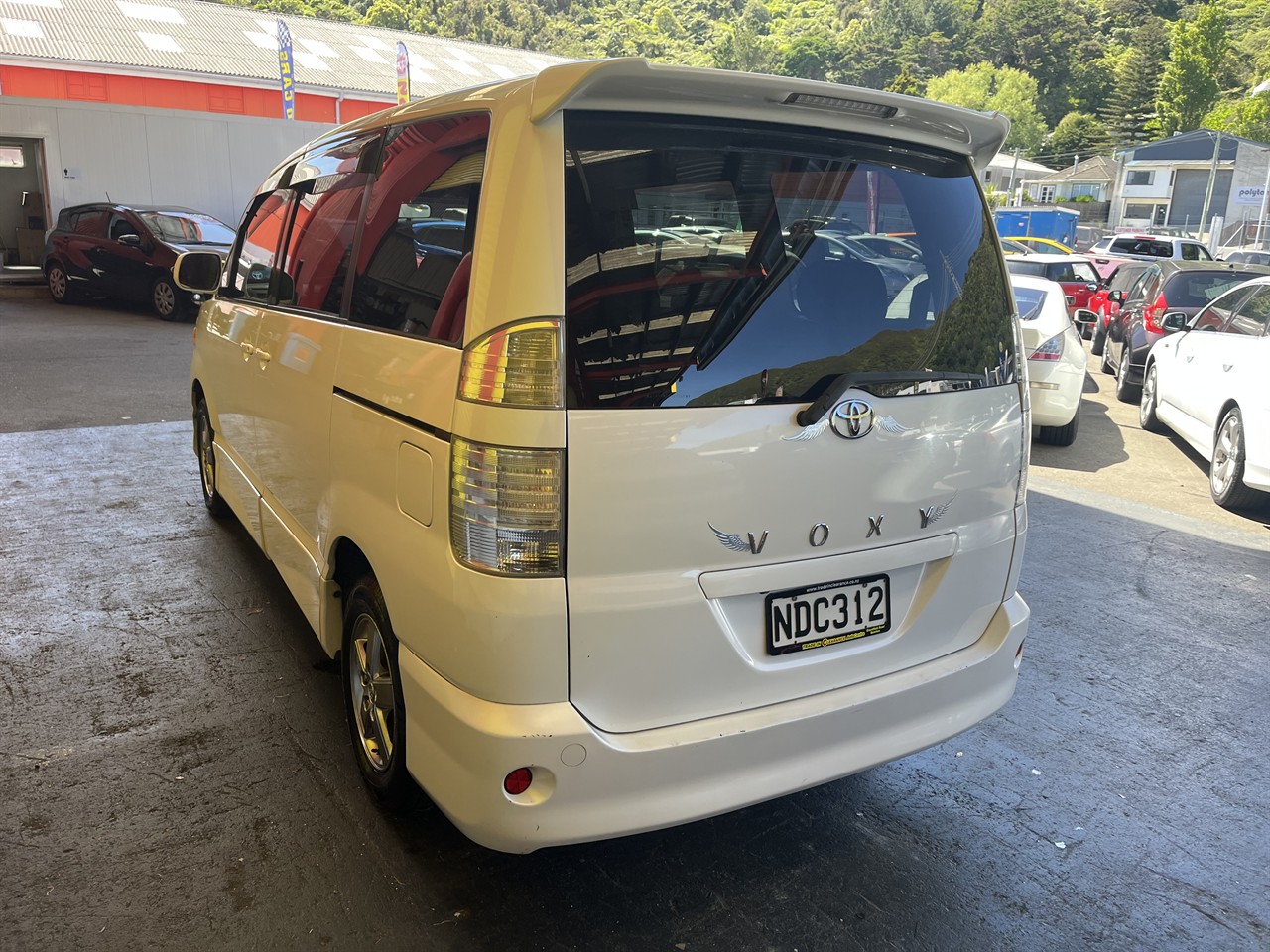 2004 Toyota Voxy