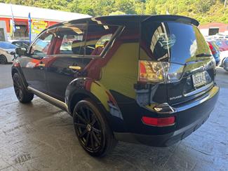 2008 Mitsubishi Outlander - Thumbnail