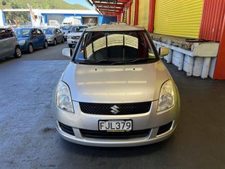 2010 Suzuki Swift - Thumbnail