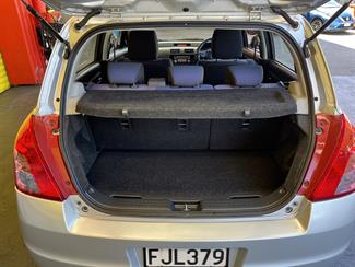 2010 Suzuki Swift - Thumbnail