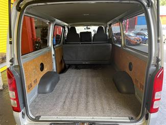 2011 Toyota Hiace - Thumbnail
