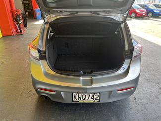 2010 Mazda Axela - Thumbnail