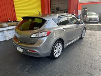 2010 Mazda Axela - Thumbnail
