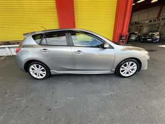 2010 Mazda Axela - Thumbnail
