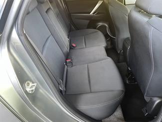 2010 Mazda Axela - Thumbnail