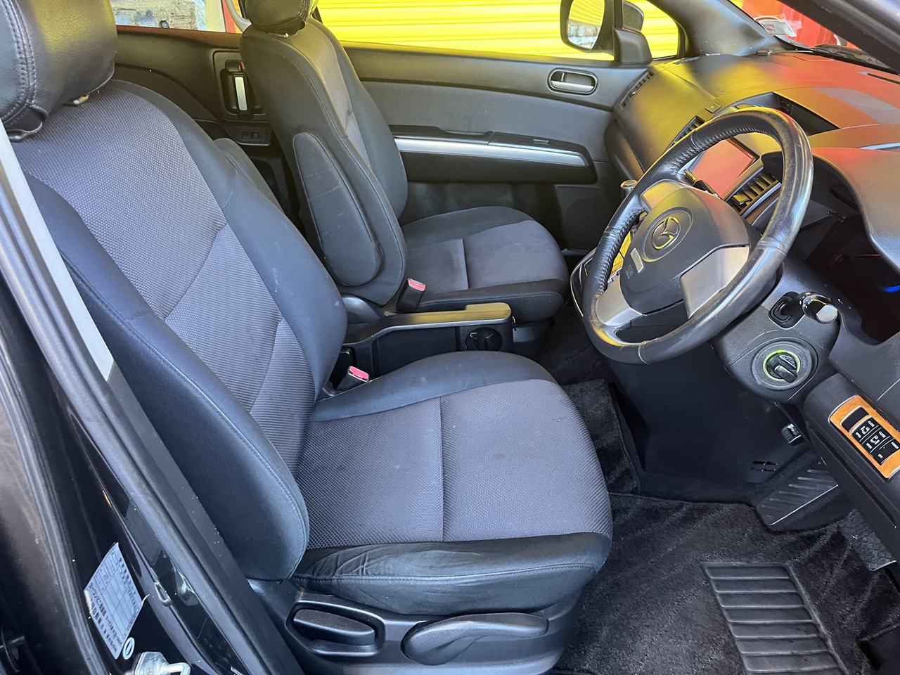 2007 Mazda MPV