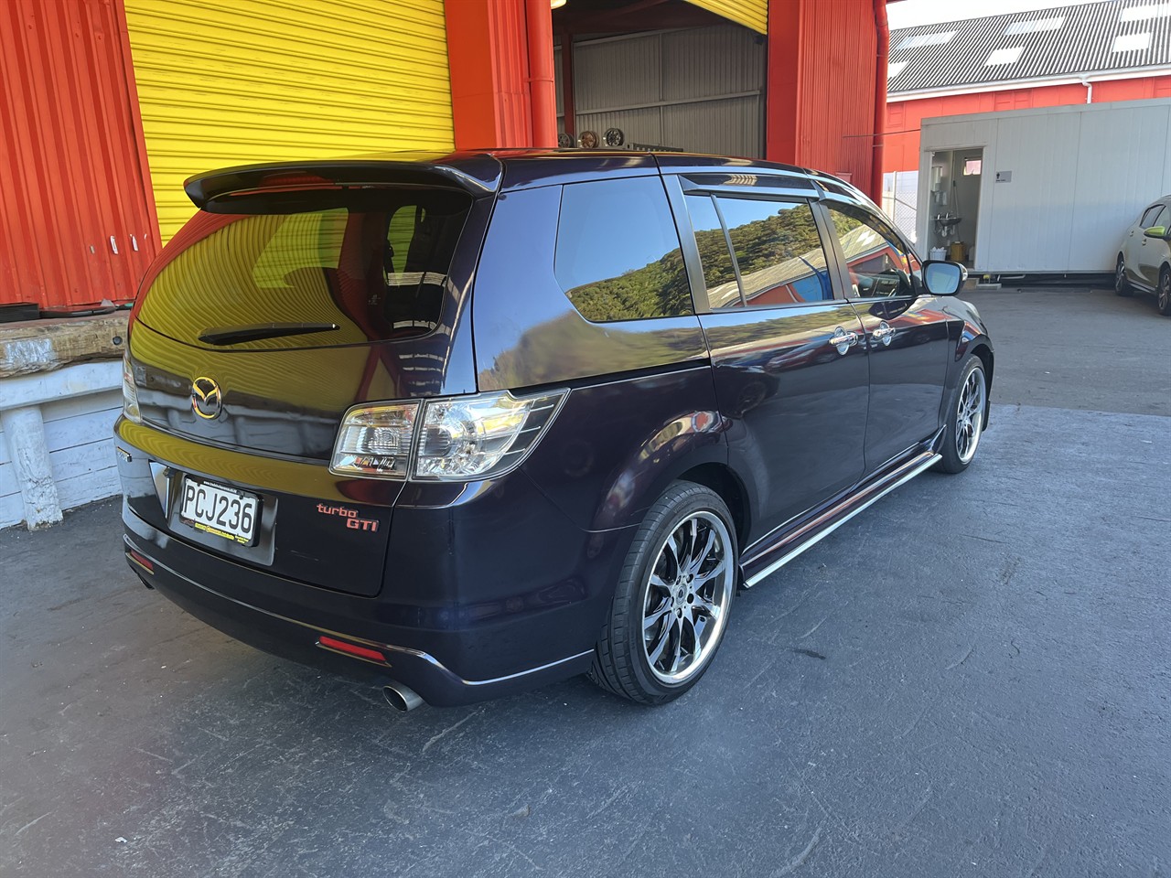 2007 Mazda MPV