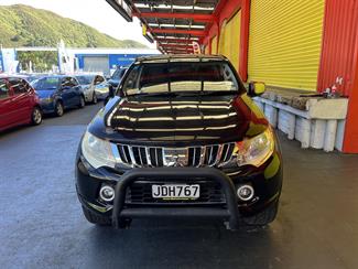2015 Mitsubishi Triton - Thumbnail