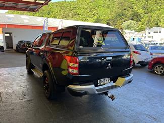 2015 Mitsubishi Triton - Thumbnail