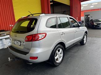 2009 Hyundai Santa Fe - Thumbnail