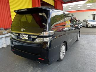 2012 Toyota Vellfire - Thumbnail