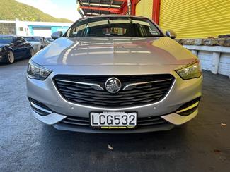 2017 Holden Commodore - Thumbnail