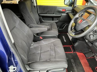 2009 Honda STEPWAGON - Thumbnail