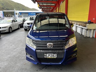 2009 Honda STEPWAGON - Thumbnail