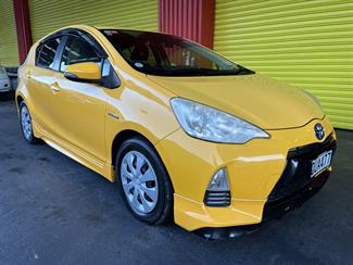 2012 Toyota AQUA - Thumbnail
