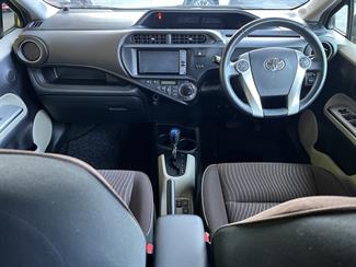 2012 Toyota AQUA - Thumbnail