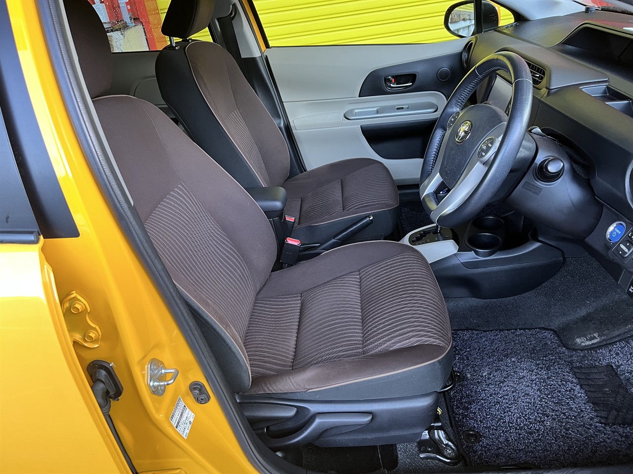 2012 Toyota AQUA