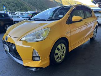 2012 Toyota AQUA - Thumbnail