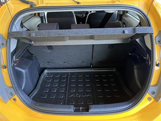 2012 Toyota AQUA - Thumbnail