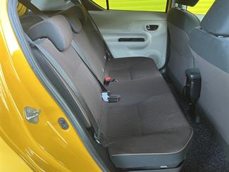 2012 Toyota AQUA - Thumbnail