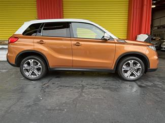 2015 Suzuki Vitara - Thumbnail