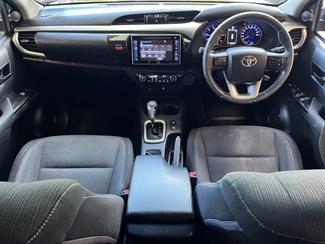2017 Toyota Hilux - Thumbnail