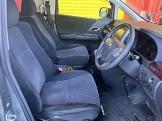 2012 Toyota Vellfire - Thumbnail