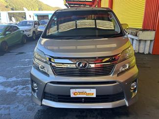 2012 Toyota Vellfire - Thumbnail