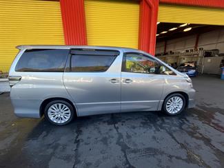 2012 Toyota Vellfire - Thumbnail