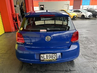 2011 Volkswagen Polo - Thumbnail