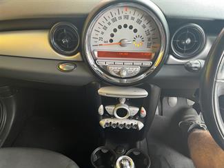 2010 BMW MINI - Thumbnail